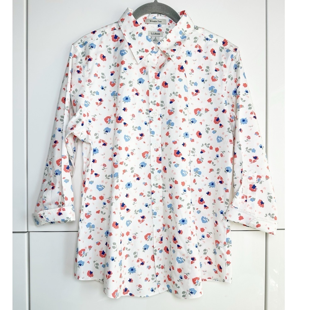 L.L. Bean Button Up Blouse Wrinkle Free White Floral Size Small 3/4 Sleeves